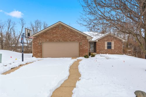 96 Kingswood Ct, Greencastle, IN, 46135-2288 | Card Image