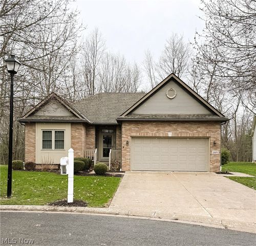 2971 Chaderton Cir Nw, North Canton, OH, 44720-8253 | Card Image