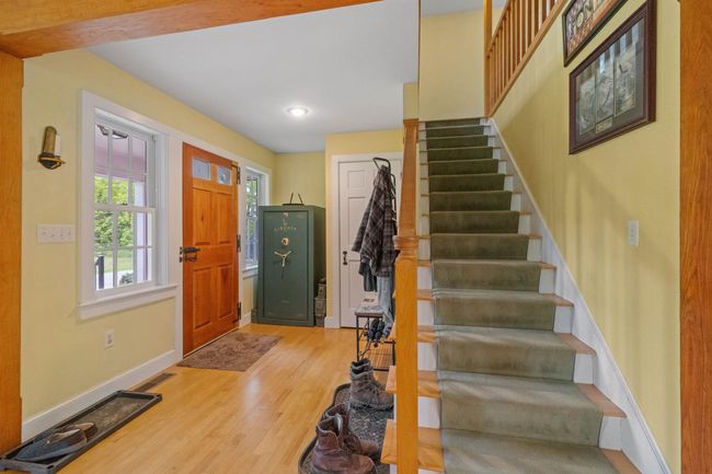 246 Windsor Rd, House other with 3 bedrooms, 3 bathrooms and null parking in Hillsborough NH | Image 9