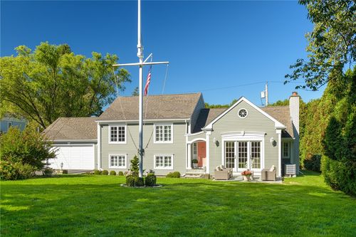 80 Ayrault St, Newport, RI, 02840-2777 | Card Image