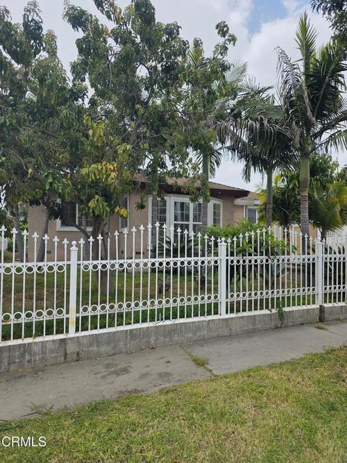 1806 W 136th St, Compton, CA, 90222-3110 | Card Image