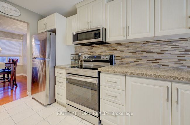 34 Langston Dr, House attached with 5 bedrooms, 3 bathrooms and 2 parking in Brampton ON | Image 8