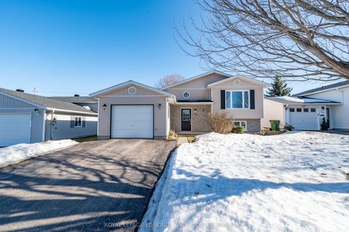 130 Cockburn Cres, Pembroke, ON, K8A8L9 | Card Image
