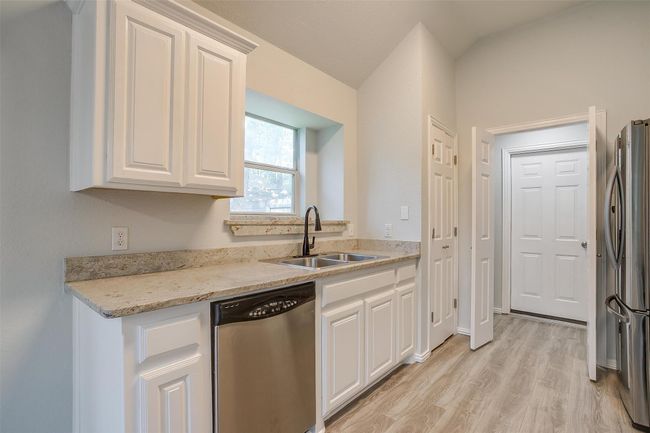 692 High Crest Dr, House other with 3 bedrooms, 2 bathrooms and null parking in Azle TX | Image 18