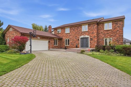 716 Franklinway Cres, London, ON, N6G5C8 | Card Image
