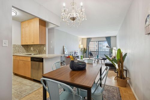 apt-910-400 Groveland Ave, Minneapolis, MN, 55403-3202 | Card Image