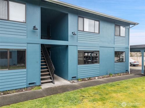 5-2938 E Walnut St, Port Angeles, WA, 98362-9062 | Card Image