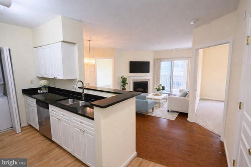 apt-203-12919 Alton Sq, HERNDON, VA, 20170-5810 | Card Image