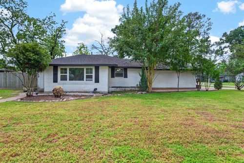 4719 Nina Lee Ln, Houston, TX, 77092-5316 | Card Image