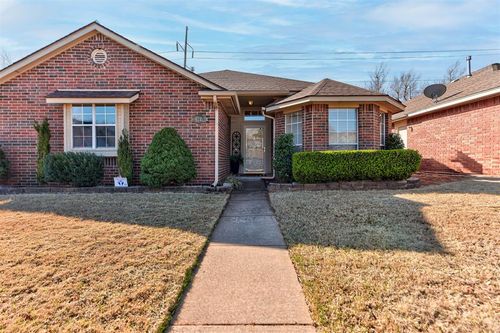 428 Mcdonald Dr, Edmond, OK, 73034-4358 | Card Image