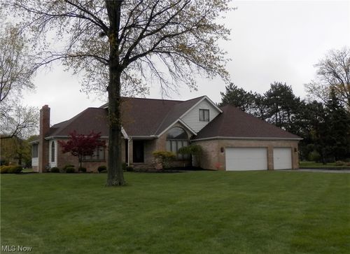 311 Miner Rd, Highland Heights, OH, 44143-1536 | Card Image