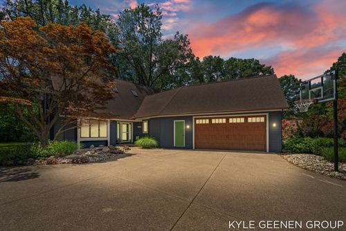 722 Wintersun Pl, Holland, MI, 49424-2787 | Card Image