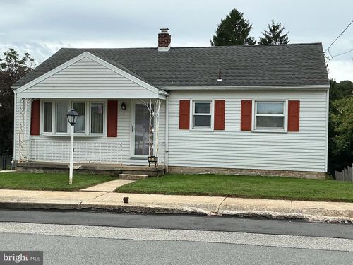 41 W High St, WINDSOR, PA, 17366-9709 | Card Image