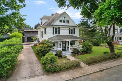 94 Lake St, South Kingstown, RI, 02879-4115 | Card Image