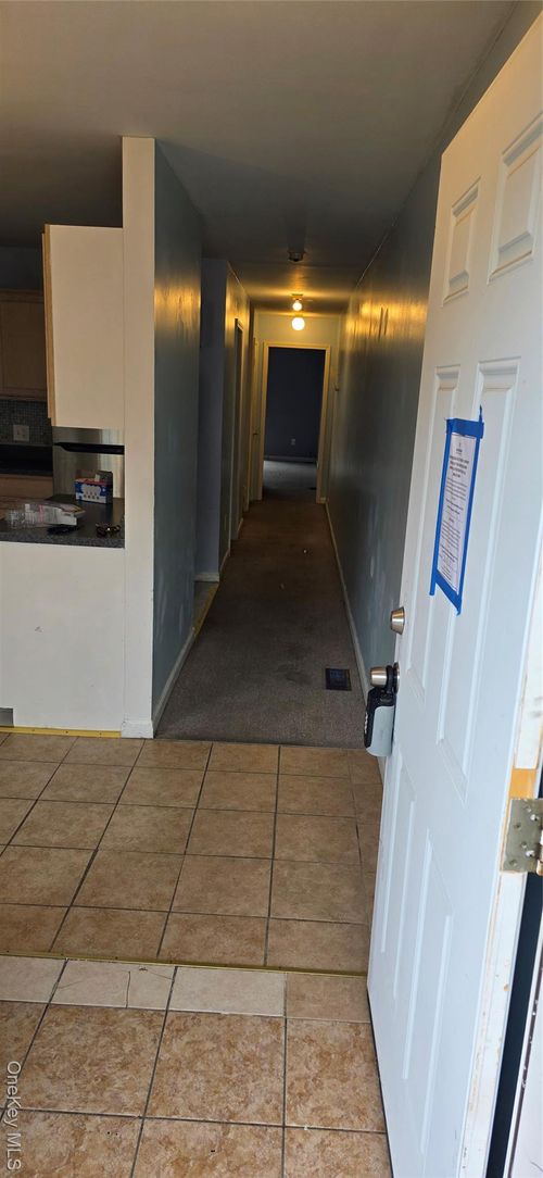 11 Jordan Ln, Middletown, NY, 10940-1603 | Card Image