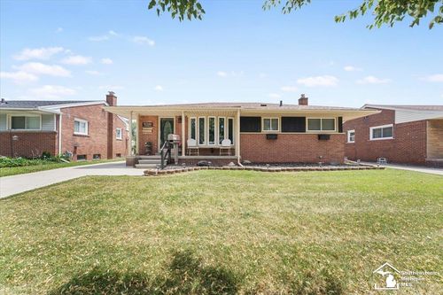 2351 Medford St, Trenton, MI, 48183-5804 | Card Image