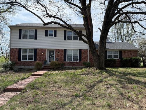 700 E Clark St, Warrensburg, MO, 64093-2528 | Card Image