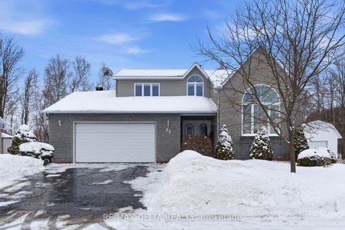 95 Lalande Cres, Alfred, ON, K0B1A0 | Card Image