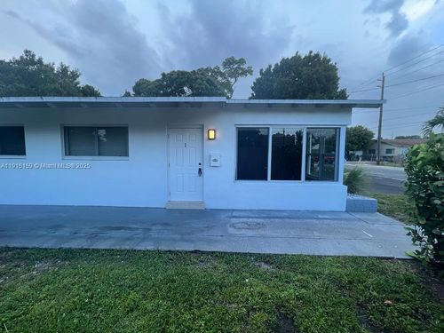 1-206 Se 10th St, Hallandale Beach, FL, 33009-7119 | Card Image