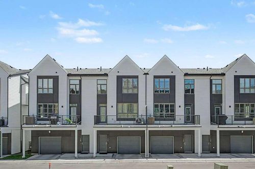 140 Sovereign Common Sw, Calgary, AB, T3C3Y3 | Card Image