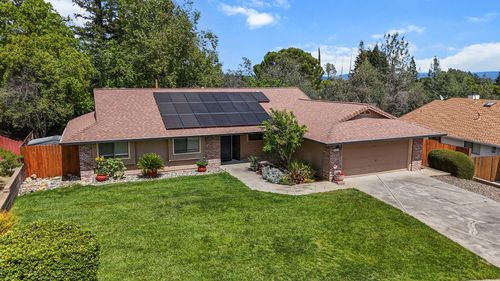 2773 Summerbreeze Pl, Redding, CA, 96001-3770 | Card Image