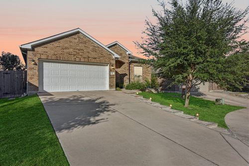 247 Joseph Dr, Buda, TX, 78610-3691 | Card Image