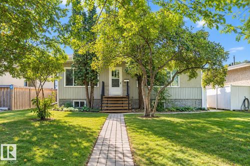 8743 Strathearn Dr Nw, Edmonton, AB, T6C4C8 | Card Image