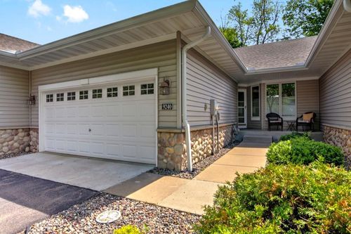 9240 Blackoaks Ln N, Maple Grove, MN, 55311-1575 | Card Image