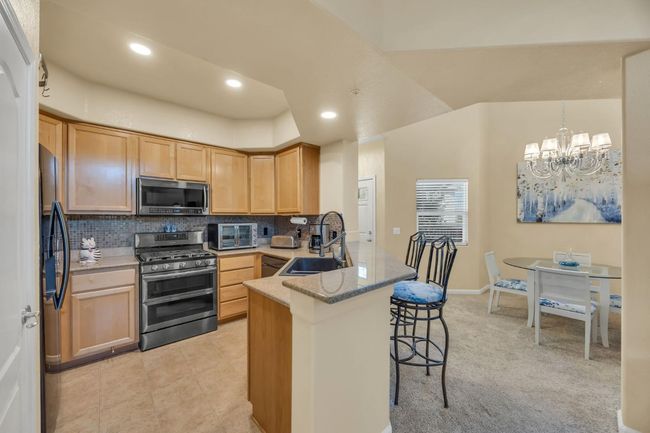 UNIT-1226 - 1200 Moon Cir, Condo with 2 bedrooms, 2 bathrooms and null parking in Folsom CA | Image 9