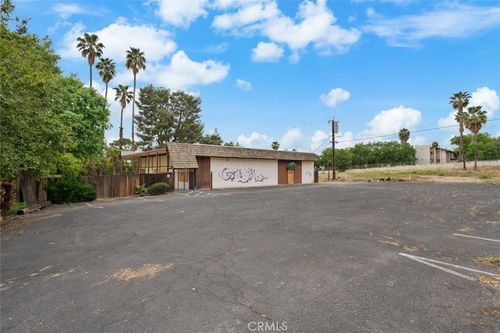 200 W Jeffrey St, Bakersfield, CA, 93305-2434 | Card Image