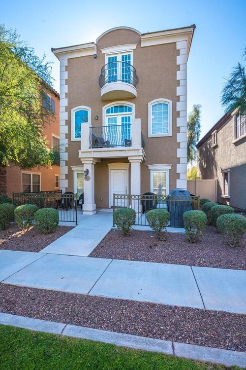 1628 E Canyon Creek Dr, Gilbert, AZ, 85295-6023 | Card Image