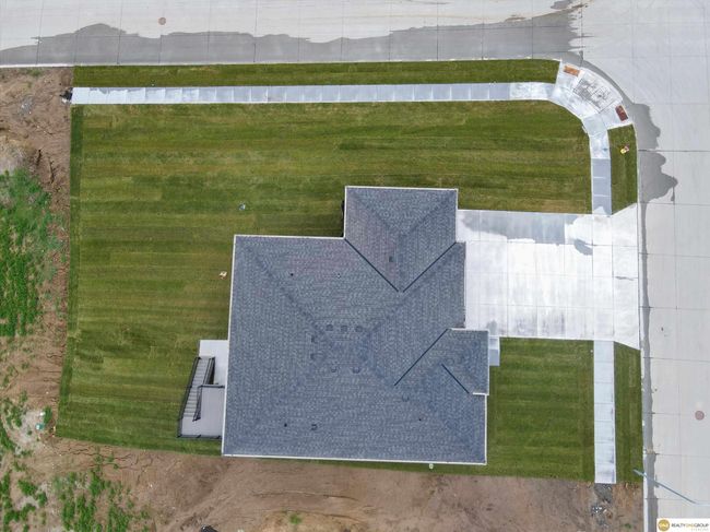 10901 N 161 St St, House other with 5 bedrooms, 4 bathrooms and 3 parking in Bennington NE | Image 42