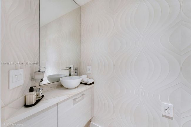 UNIT-4701 - 650 Ne 32 Nd St, Condo with 4 bedrooms, 5 bathrooms and null parking in Miami FL | Image 21