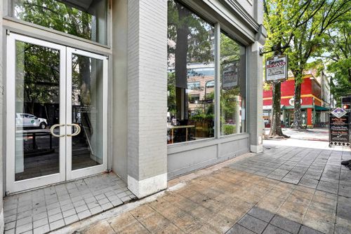 102 N Main St, Greenville, SC, 29601-2762 | Card Image