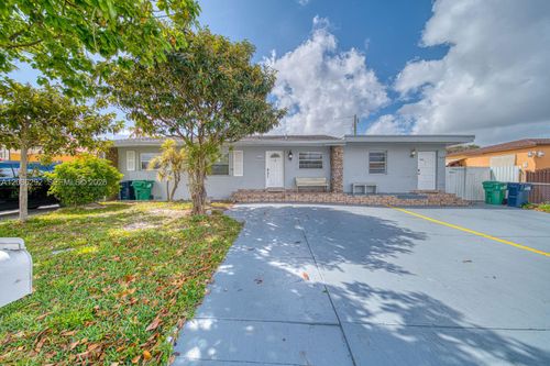 7622-7620 - 7622 Sw 21st St, Miami, FL, 33155-1412 | Card Image