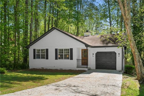 8363 Norris Lake Rd, snellville, GA, 30039-5701 | Card Image