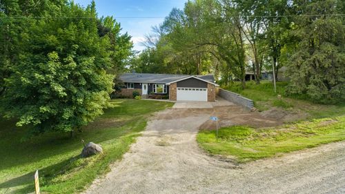 6146 Fairfax Way, Faribault, MN, 55021-7390 | Card Image