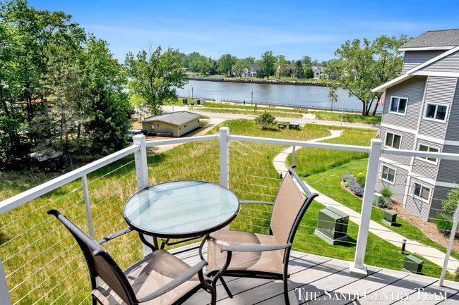 UNIT-21 - 810 S Harbor Dr, Condo with 3 bedrooms, 3 bathrooms and null parking in Grand Haven MI | Image 70
