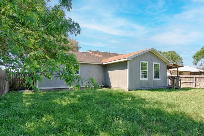 311 August St, House other with 3 bedrooms, 2 bathrooms and 6 parking in Schulenburg TX | Image 29