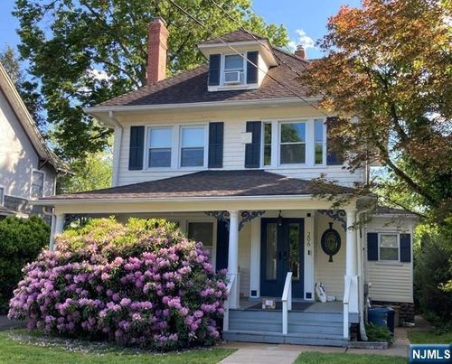 206 Godwin Ave, Ridgewood, NJ, 07450-3710 | Card Image