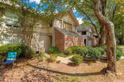10 Reservoir Heights Dr, Little Rock, AR, 72227-5757 | Card Image