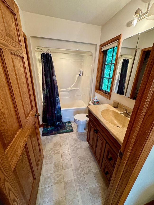 2027 The Point Rd W, House other with 4 bedrooms, 4 bathrooms and 2 parking in Tomahawk WI | Image 11
