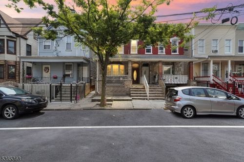 281 N 6th St, Newark, NJ, 07107-1607 | Card Image