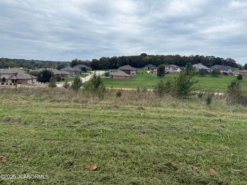 330 Pioneer Trail Dr, Jefferson City, MO, 65109-1520 | Card Image