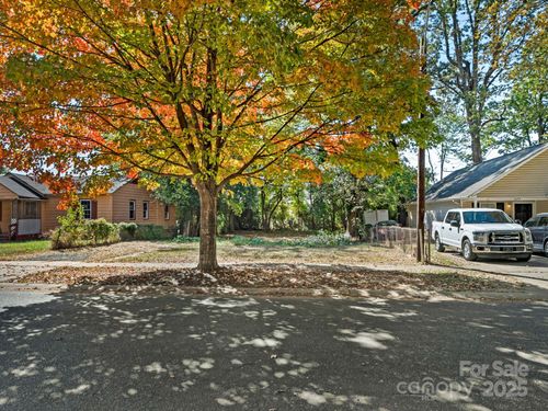 221 Plymouth Ave, Charlotte, NC, 28206-3134 | Card Image