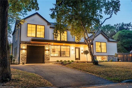 5135 Mulberry Dr, Burlington, ON, L7L3P5 | Card Image