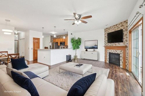 612 Bear Claw Way, Middleton, WI, 53562-5657 | Card Image