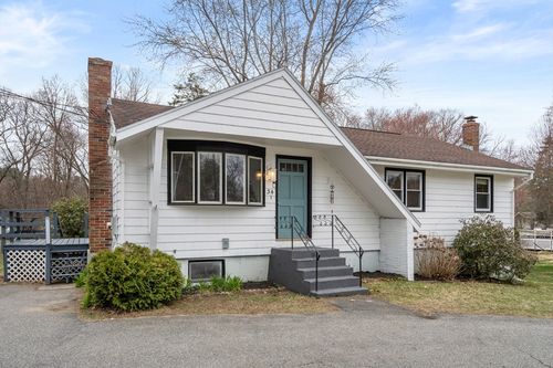 34 Locust St, Burlington, MA, 01803-3113 | Card Image