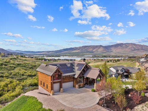 6438 Summit Cv, Huntsville, UT, 84317-9428 | Card Image