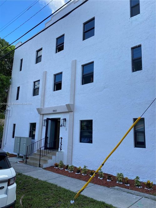 apt-6-1003 Sw 15th Ave, Miami, FL, 33135-5234 | Card Image